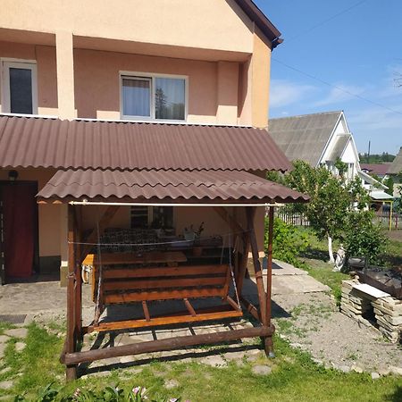 Guest House Cherepaha Kamieniec Podolski Zewnętrze zdjęcie
